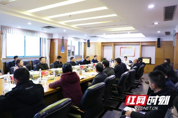 罗毅君调研工管局.marked.jpg