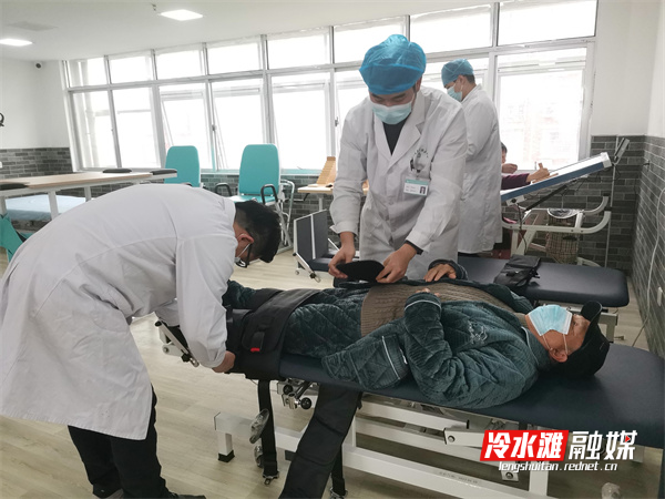 冷水滩:中医药服务基层全覆盖 让老百姓在家门口享受优质中医药服务4.jpg 冷水滩:中医药服务基层全覆盖 让老百姓在家门口享受优质中医药服务4.jpg