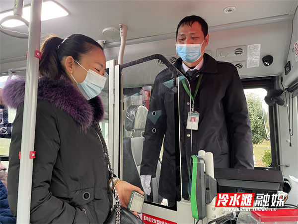 永州冷水滩：新增5条城乡公交线路 村民出行“说走就走”5.jpg