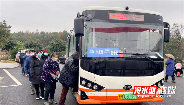 永州冷水滩：新增5条城乡公交线路 村民出行“说走就走”7.jpg