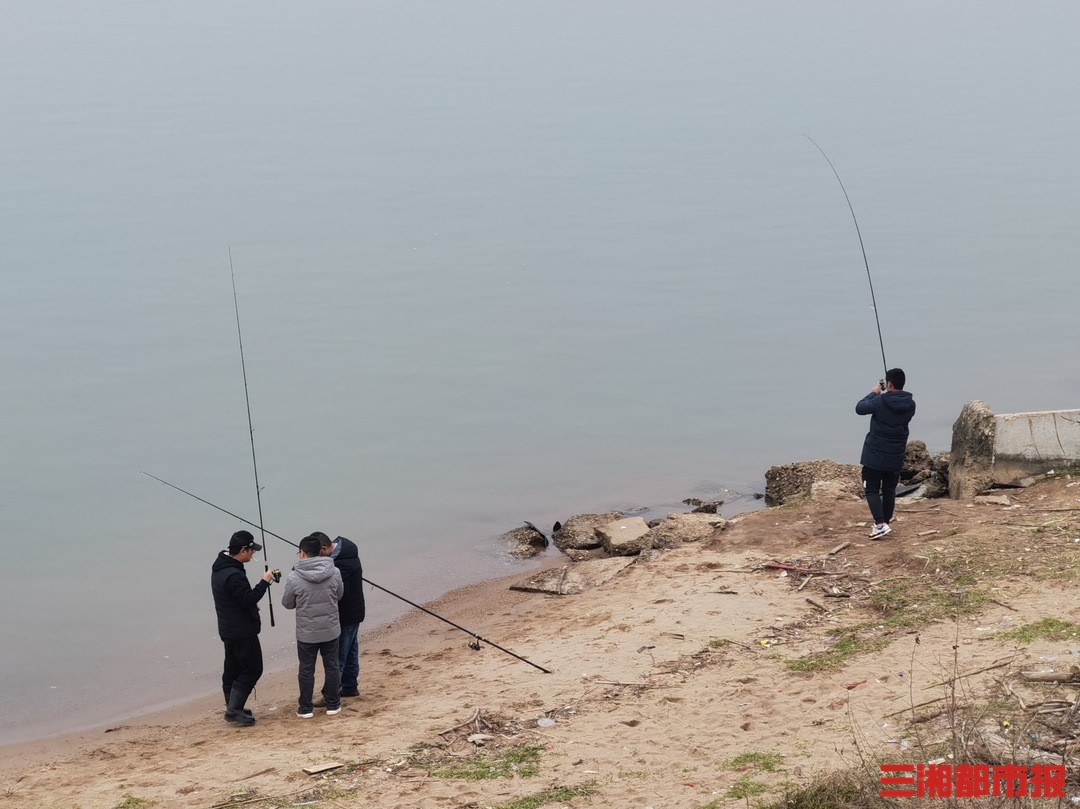 最新“禁渔令”实施近一月，长沙还有人在违规钓鱼吗？