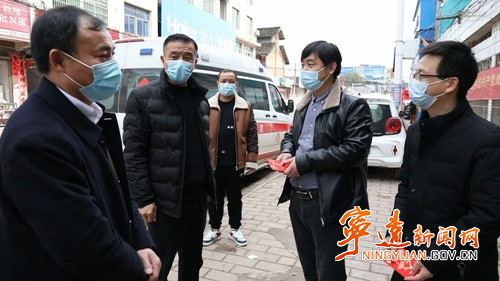 宁远：胡少波、杨国基在冷水镇开展春节走访慰问活动_副本500.jpg