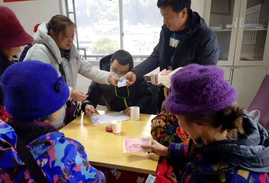 分红现场.jpg