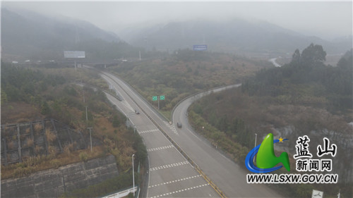 春节假期：小客车高速公路免费通行1.jpg