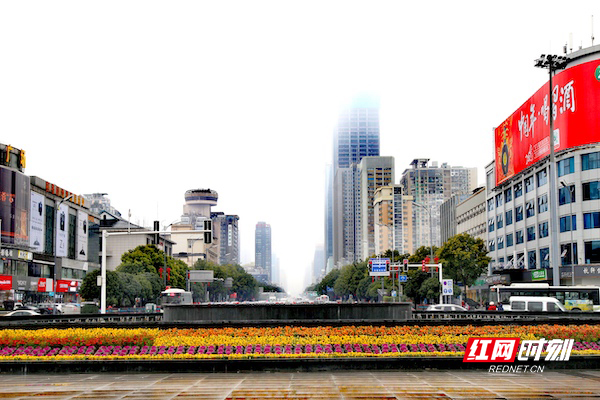 火车站前坪 水.jpg