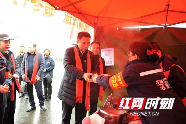 湖南高速集团：做好春运安全保畅 看望慰问一线员工
