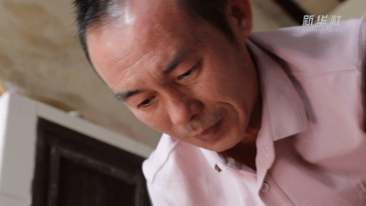 0e2e37f4bc7b3fa066d13fa9e80e4880.gif