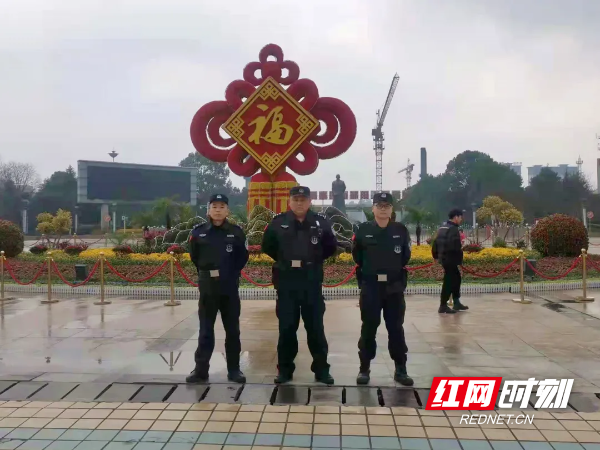 当“藏青蓝”遇见“春节红”，大祥公安全力护航春节平安