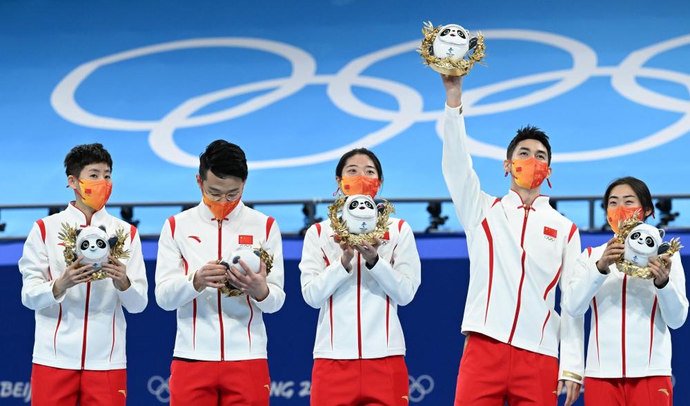 一大波金色冰墩墩来袭！网友：慕了慕了