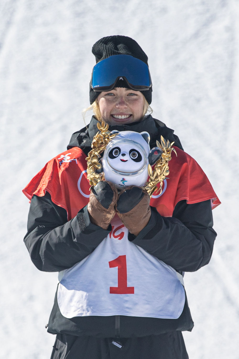 一大波金色冰墩墩来袭！网友：慕了慕了