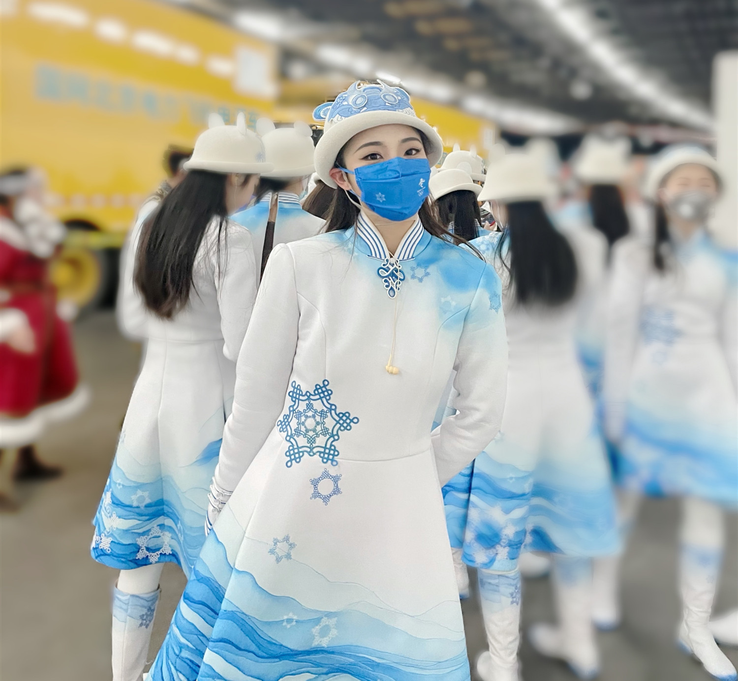 李昀宣在开幕式现场留影。受访者供图
