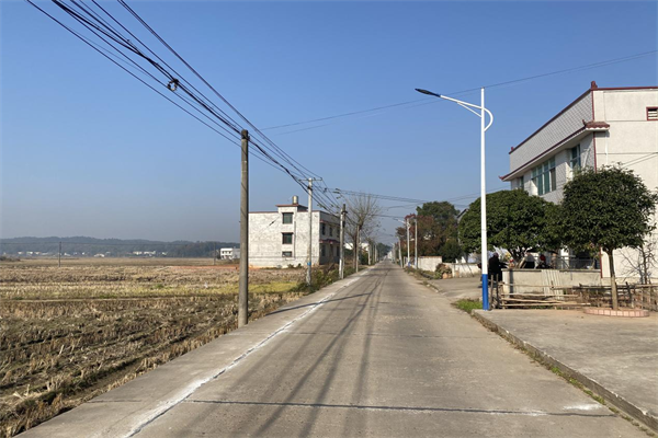 整治后干净的路面.png