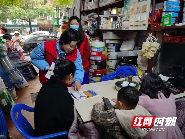 大学习送法下乡普法小分队12.jpg