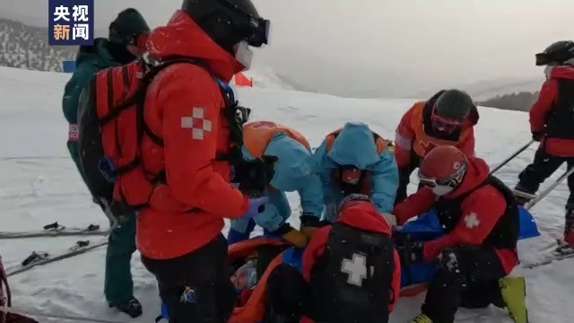 新春走基层丨滑雪医生:在冬奥赛道上守护安全