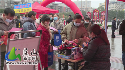 新闻特写：春风贺元宵 “职”待有缘人.jpg