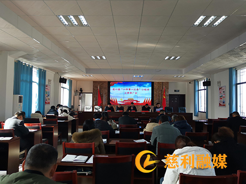 12月4日溪口镇“一件事一次办”小程序注册推广会.jpg