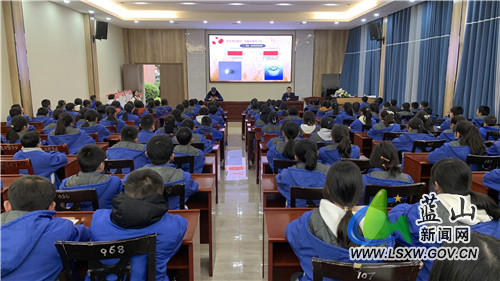 我县开展消防安全进校园活动.jpg