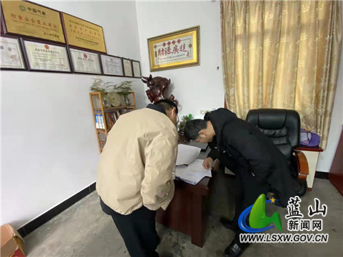 太平圩镇:保障企业安全复工复产.jpg 太平圩镇:保障企业安全复工复产.jpg