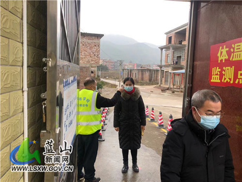 总市学校开展疫情防控应急演练.jpg