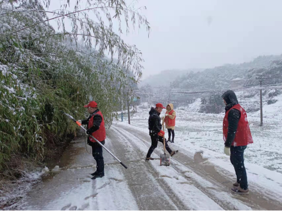湘潭县：以雪为令 迅速吹响除雪“集结号”(1)253.png