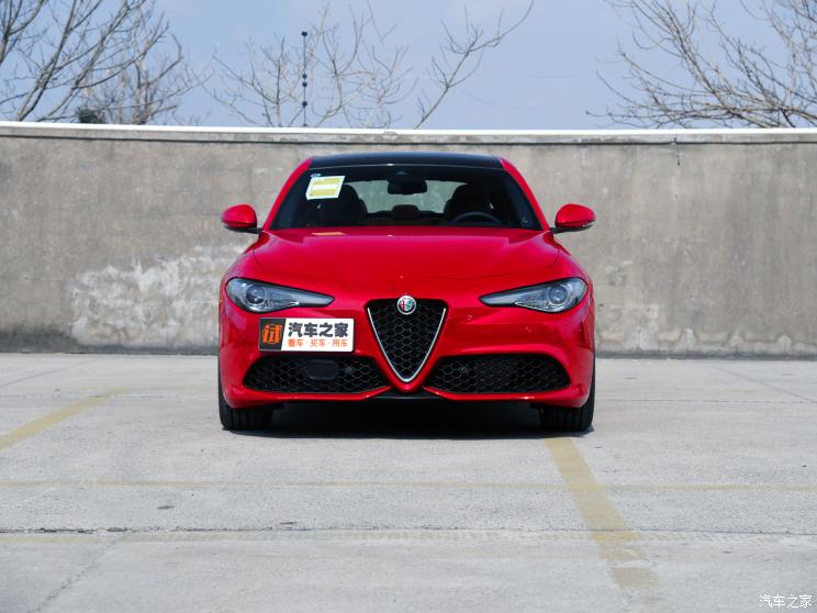 阿尔法·罗密欧 Giulia 2022款 2.0T 280HP Ti 驾控版