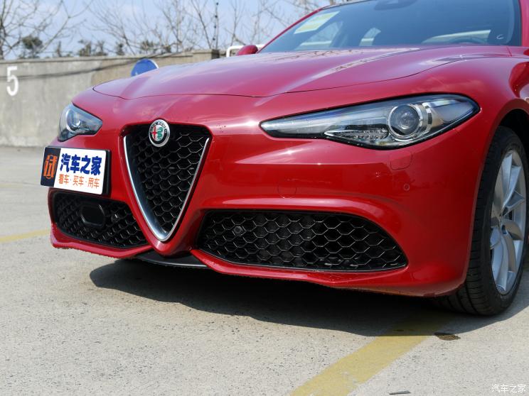 阿尔法·罗密欧 Giulia 2022款 2.0T 280HP Ti 驾控版