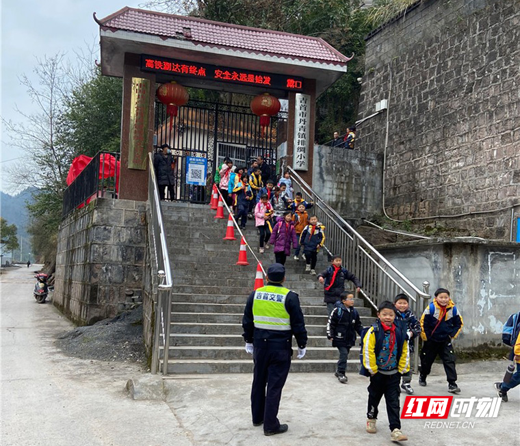 春运收官丨吉首交警累计查处交通违法行为4048起5.jpg