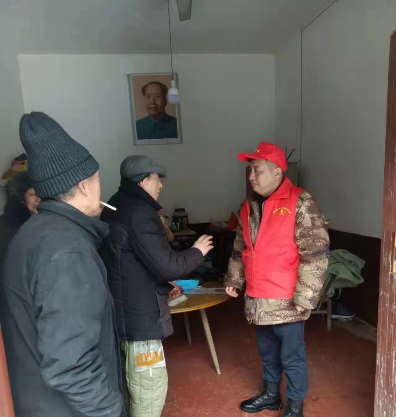 党员走访慰问.jpg 党员走访慰问.jpg