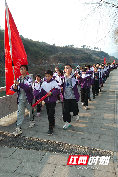 01.出发咯！（七年级）.jpg