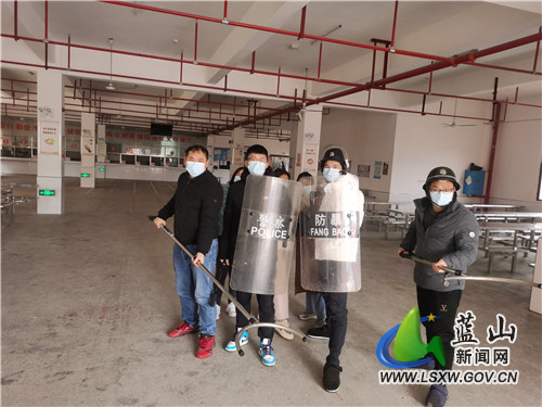 辅仁学校反恐防暴演练02.jpg
