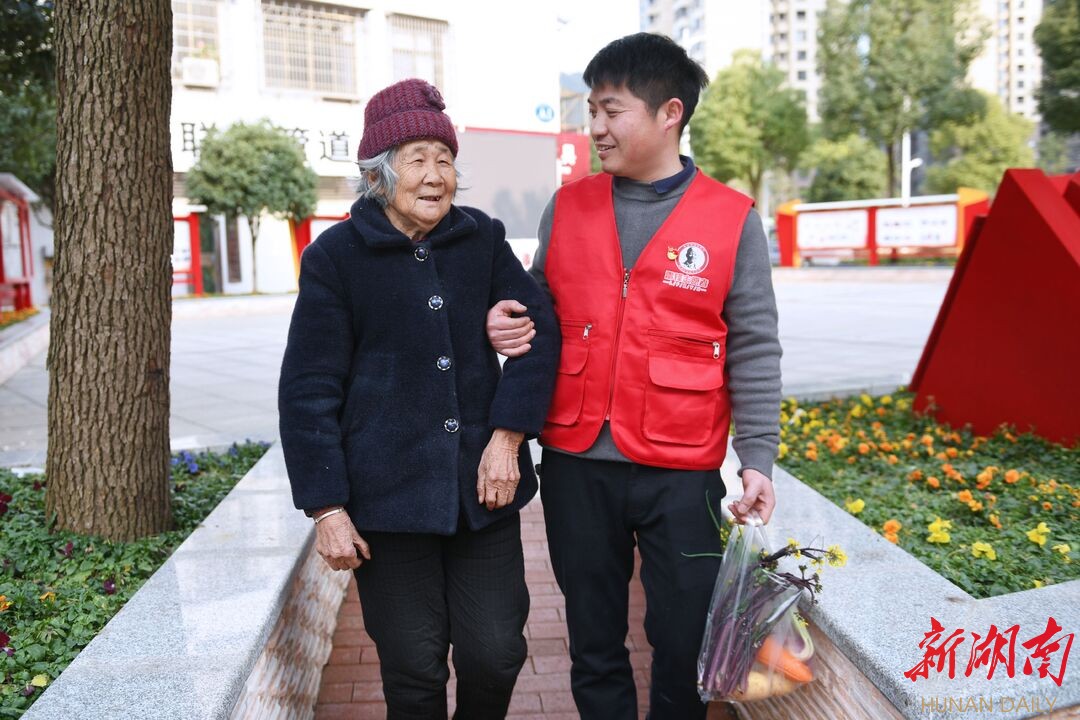 望城区吹响基层治理“雷锋哨”,织牢为民服务“一张网”