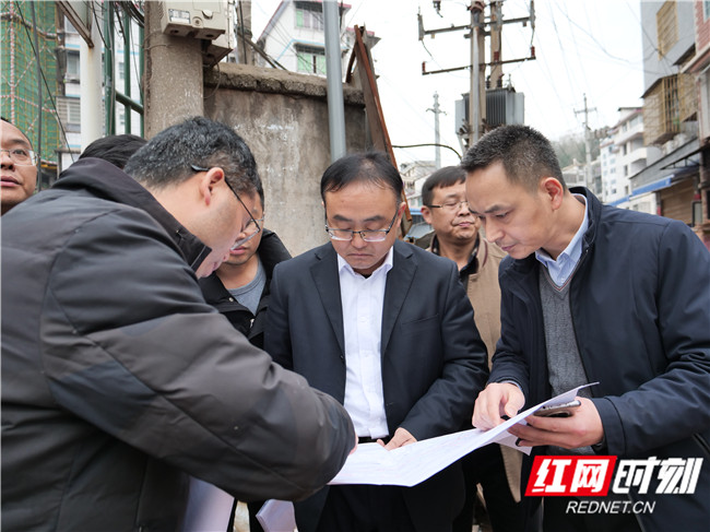 桑植：梁高武调研洪湖路建设项目