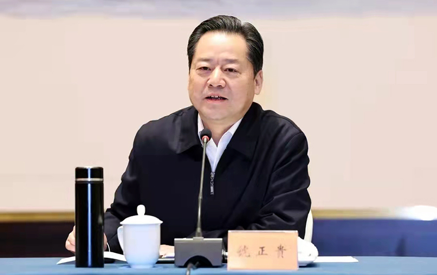 张剑 摄湘西州领导向邦伟,邓晓东,州政府一级巡视员何益群,湖州市领导