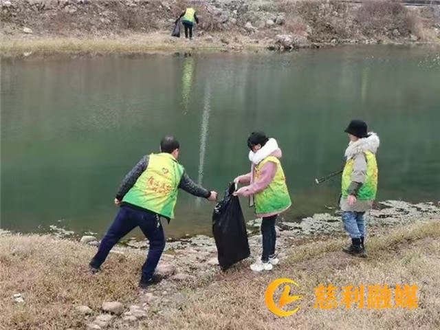 c858230d321444d7985aeed77b109a9.jpg c858230d321444d7985aeed77b109a9.jpg