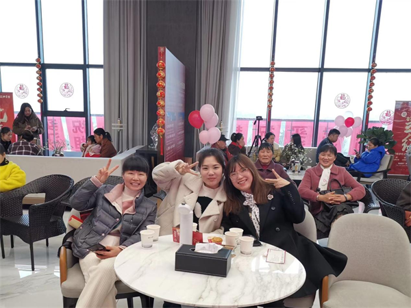 “养生美妆”小课堂现场.png