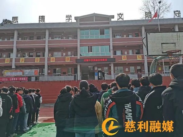 d0558a4c6c23a1dbbb2d3caf518fe64.jpg
