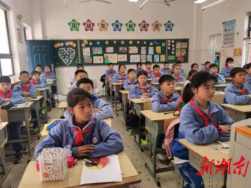 消防叔叔现身直播间，近3万名中小学生同步上“网课”