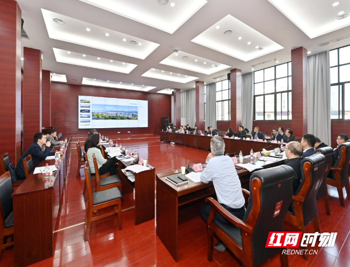 王洪斌主持召开市国土空间规划委员会2022年城市文化景观专业委员会第一次会议