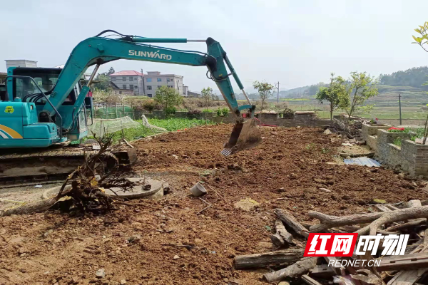 武冈市稠树塘镇重拳整治违占耕地建房行为_邵阳头条网