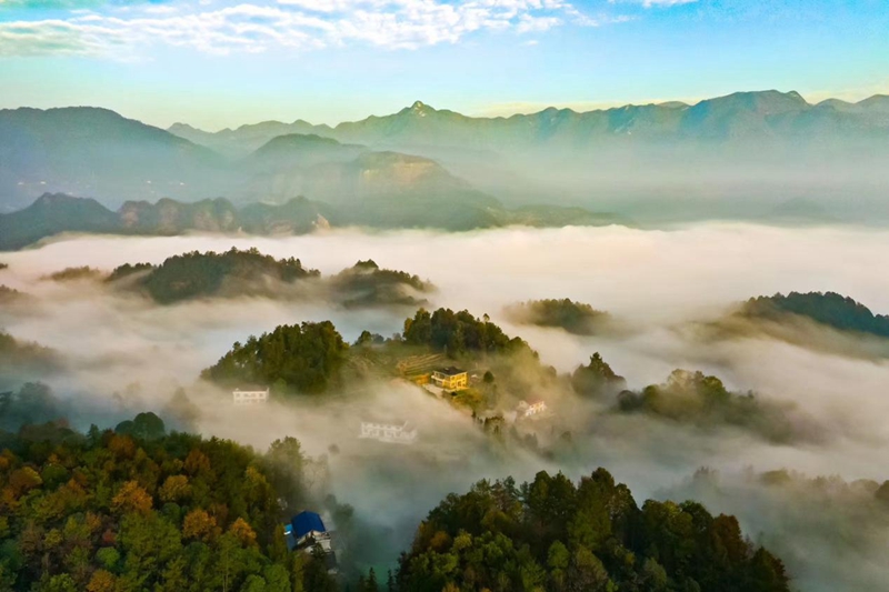 东山峰1_副本.jpg