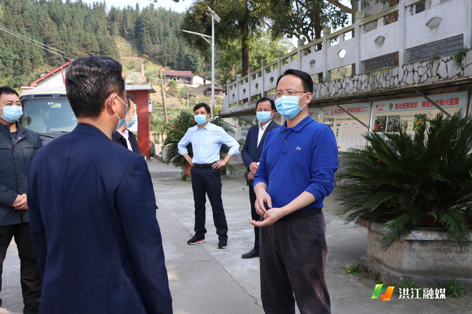 洪江市委书记郑小胡：以强有力的举措加强疫情防控 确保人民群众生命安全和社会大局和谐稳定