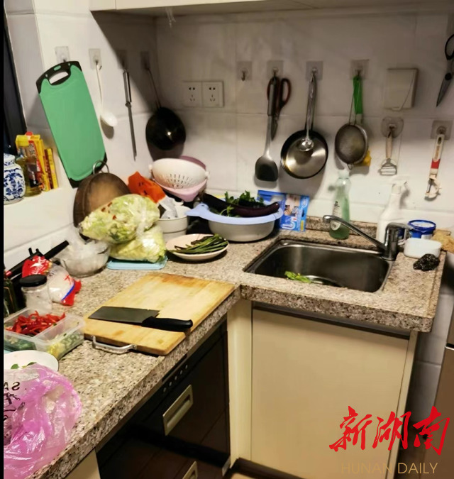 广东自驾男子因疫情滞留怀化 爱心接力让其收获“疫外”温暖！
