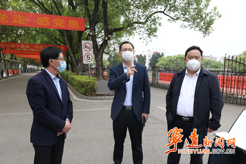 毛政深入重点场所督导疫情防控工作_副本500.jpg