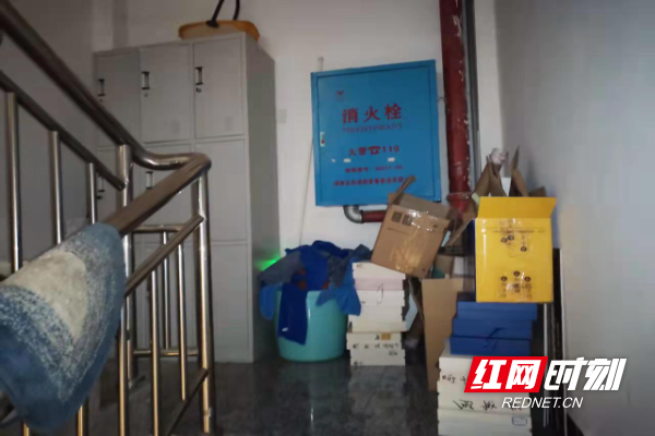 765122448.jpg 765122448.jpg