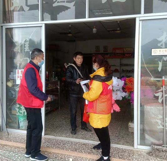 志愿者1.jpg 志愿者1.jpg