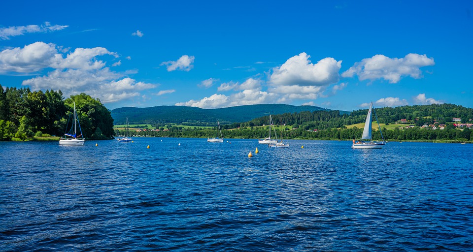 lake-6472790_960_720.jpg