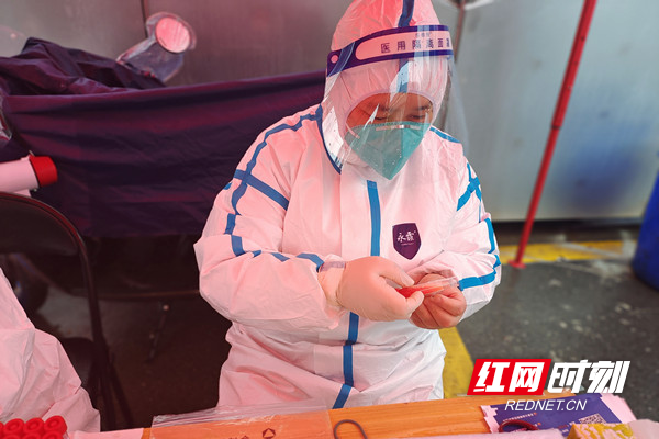 赵珍妮_副本.jpg