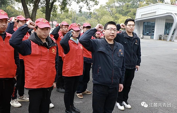 “军工蓝”庄严宣誓.jpg