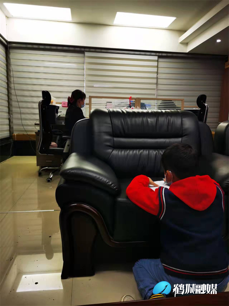 图片5.jpg 图片5.jpg