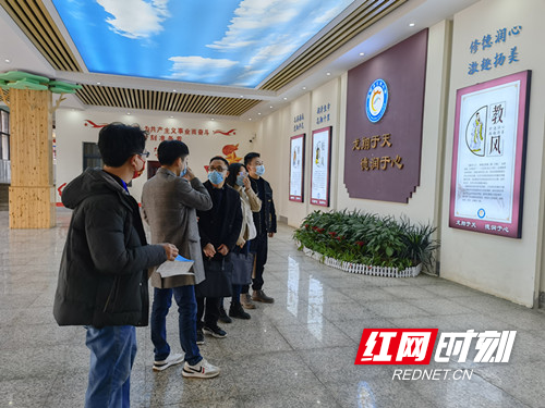 b874665a23ee651cd65ebe2eafe63eb_副本.jpg